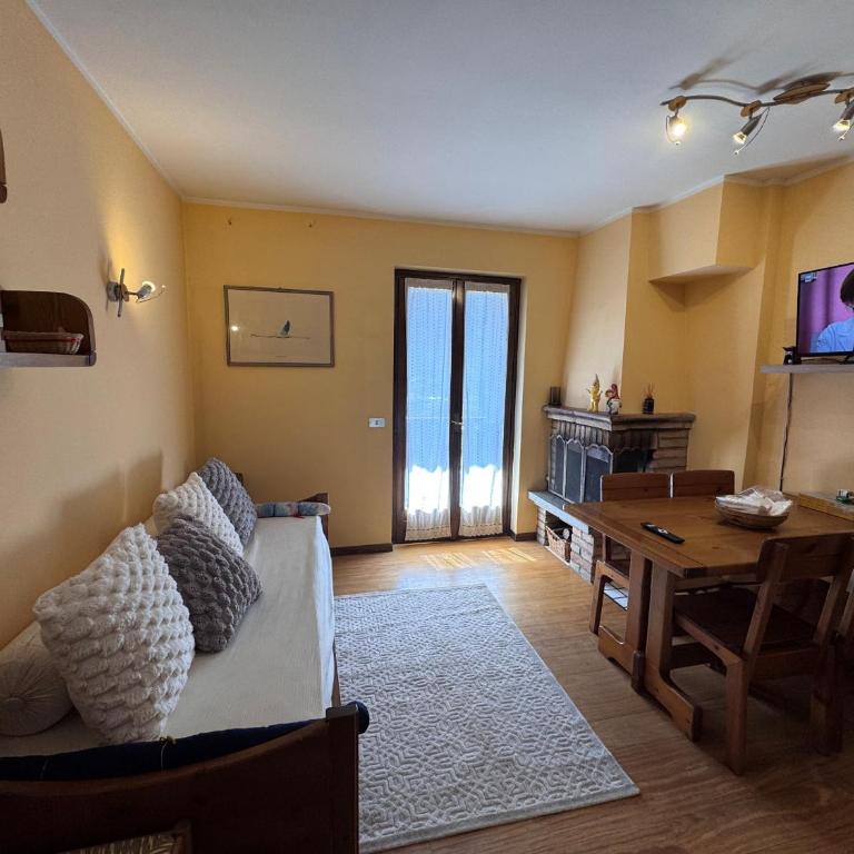 066 Grazioso Bilocale, Pinzolo - Apartamento de 1 dormitorio con balcón y vistas a la montaña - 1