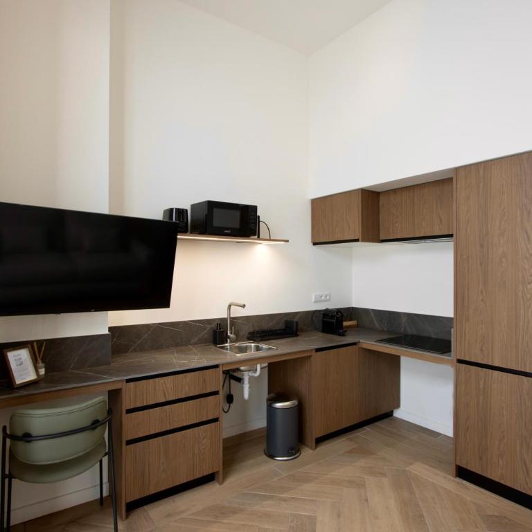Boutique Room - One Tower - Studio - 3