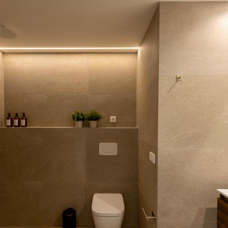Boutique Room - One Tower - Studio - 11