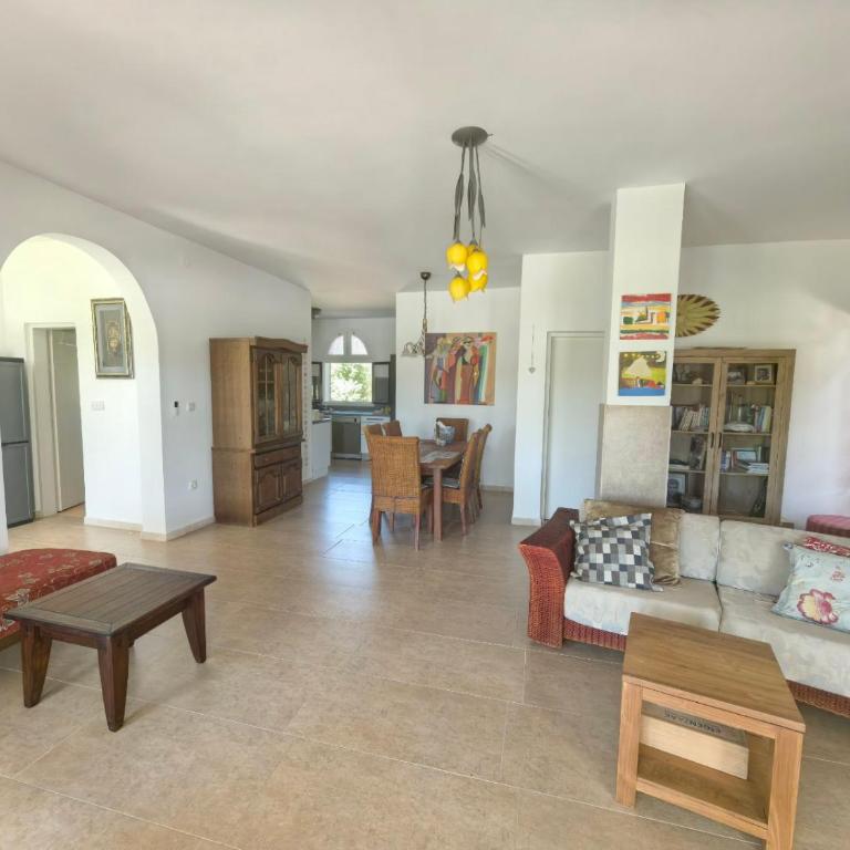 Villa With Swimming Pool - Vila - 8