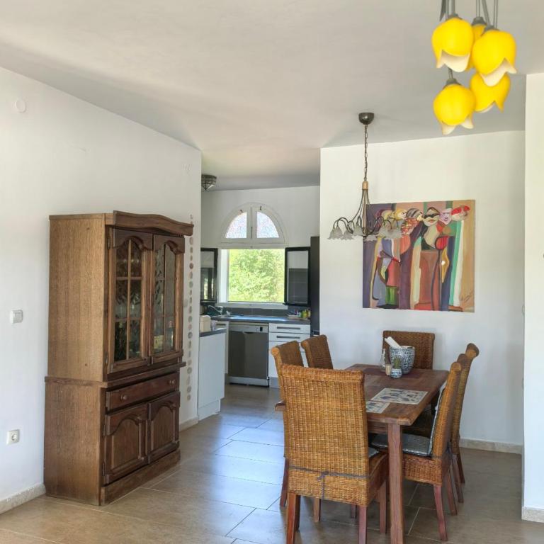 Villa With Swimming Pool - Vila - 12
