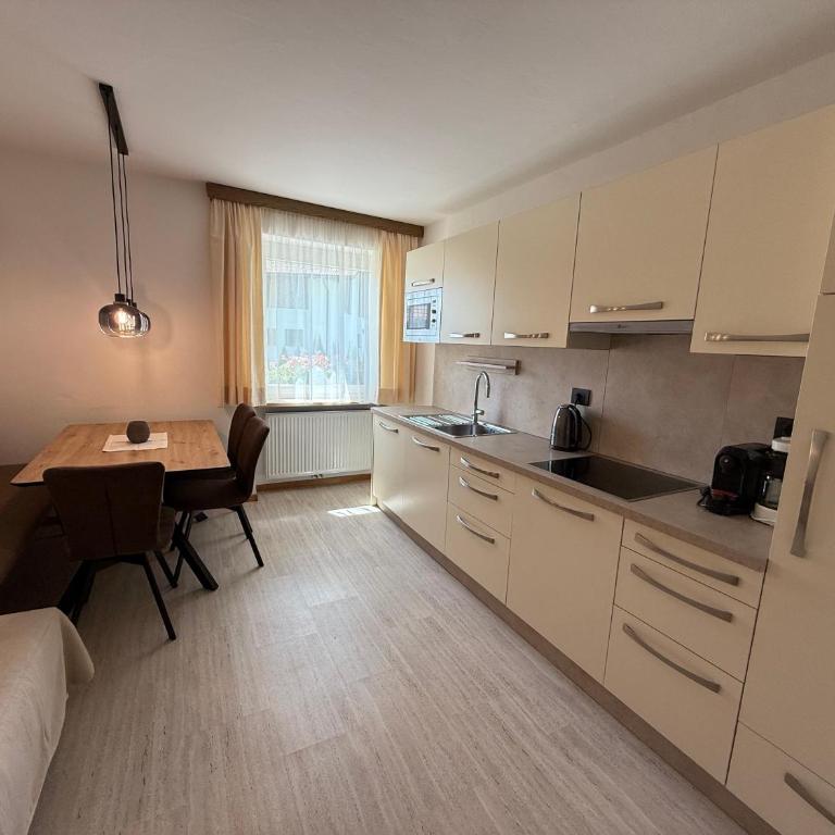 Haus an der Schanz - Two-Bedroom Apartment - 3