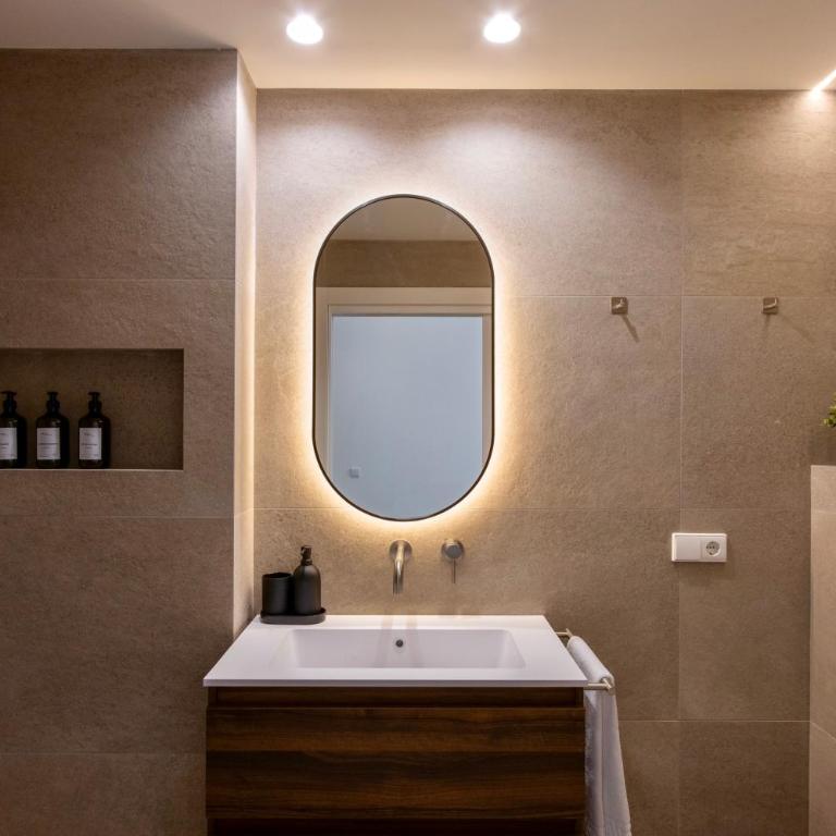 Boutique Room - One Tower - Studio - 9