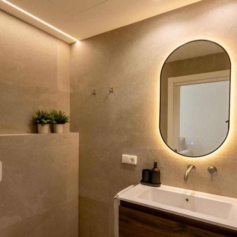 Boutique Room - One Tower - Studio - 4