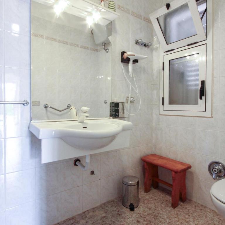 Gorgeous Home In Ostuni With Wifi - Casa Vacanze con 1 Camera da Letto - 10