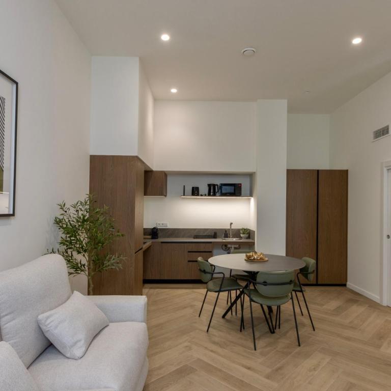 Boutique Room - One Tower - Apartment - 2
