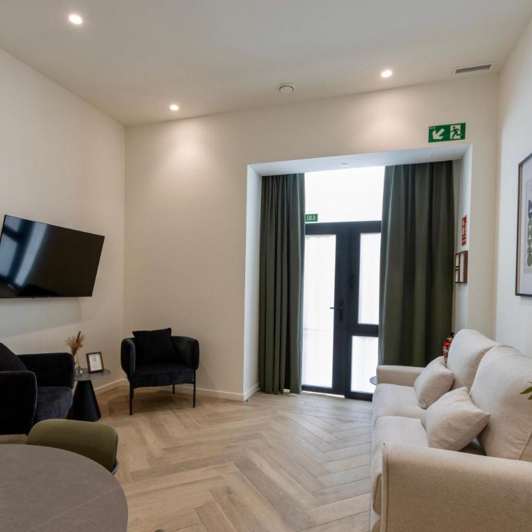 Boutique Room - One Tower - Apartment - 5