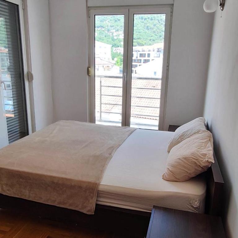 LuckyStar Budva - Two-Bedroom Apartment - 2