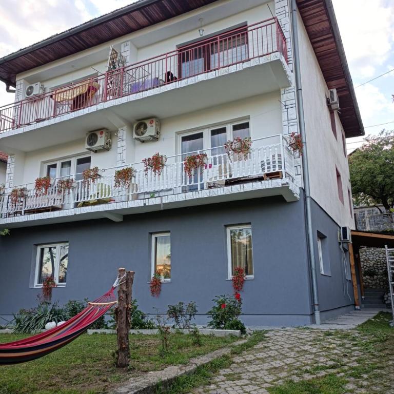Kavkaz Apartment - One-Bedroom Apartment - 4