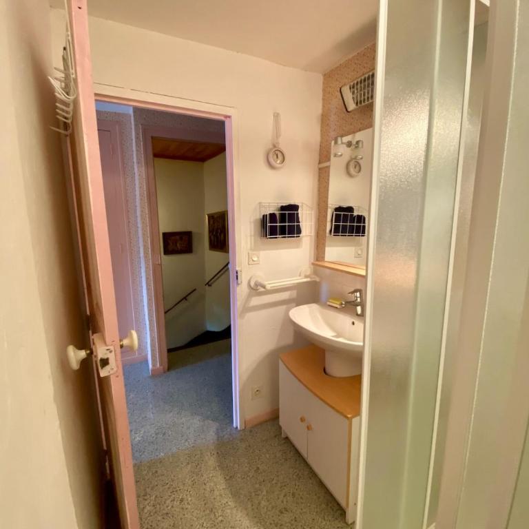 Maison du Rocher Veynes - 2 à 4 personnes - Draps et Serviettes fournies - Appartement 1 Chambre - 12