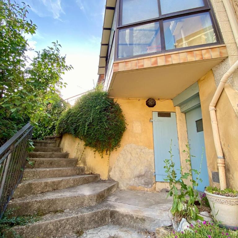 Maison du Rocher Veynes - 2 à 4 personnes - Draps et Serviettes fournies - Appartement 1 Chambre - 18