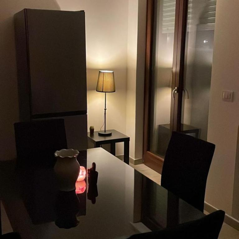 Casa Ros - Appartamento con 1 Camera da Letto e Balcone - 2