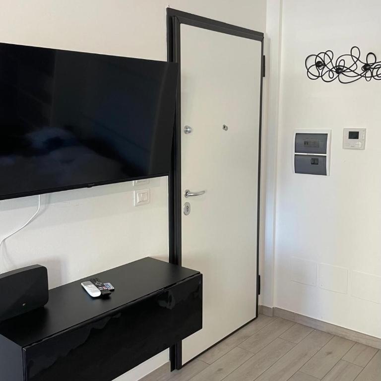 Casa Ros - Appartamento con 1 Camera da Letto e Balcone - 7