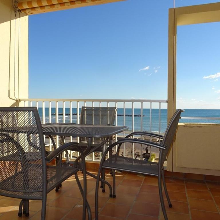 Magnifique T2 cabine 7 pers face mer avec parking et WIFI à Palavas - Appartement 1 Chambre - 8