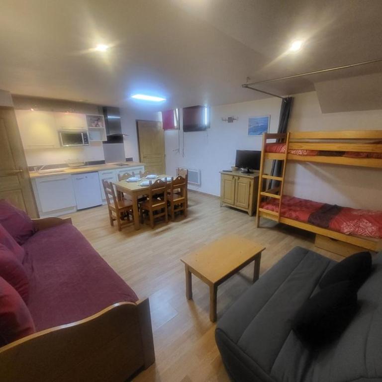 Studio cosy 4 pers. front de neige avec WiFi à Montgenèvre - FR-1-266-85 - Studio - 4