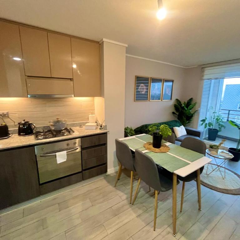 Bello y Céntrico Departamento Quillota 2 a 4 personas Parking Seguridad 24 hrs - Two-Bedroom Apartment - 1