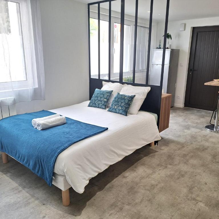 Au Petit Palois - Parking Privé - 5min Centre ville - 2personnes - Appartement 1 Chambre - 15