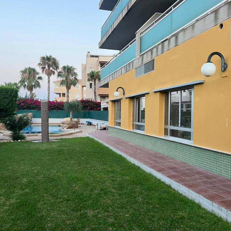 Apartahotel La Rotonda Cabo Roig Orihuela Costa Near the Beach and Leisure Area - Apartamento - 16