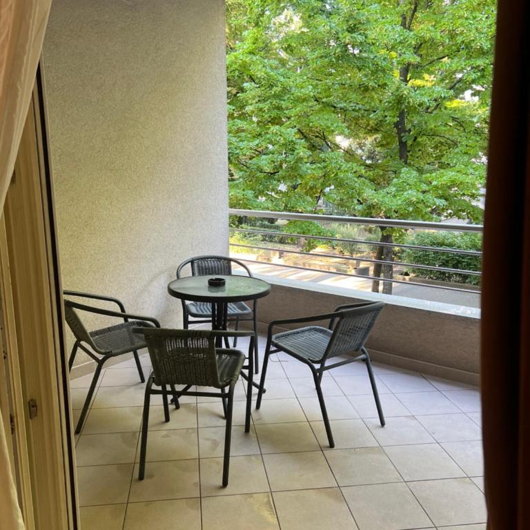 Rondo Mostar - Two-Bedroom Apartment with Balcony - 10