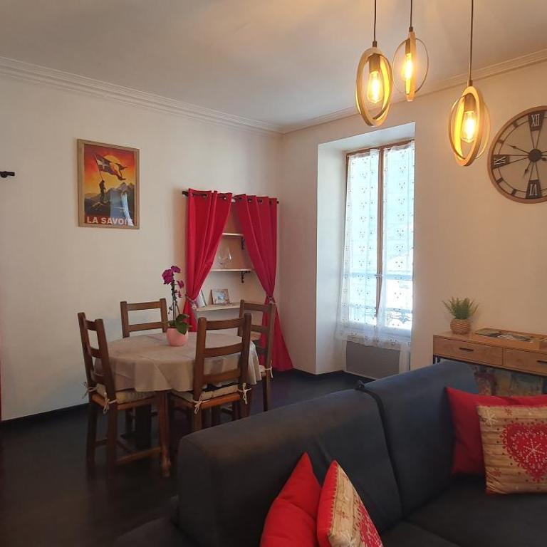 le galeta cosy calme et chaleureux avec vue sur la montagne - Apartamento de 1 dormitorio - 1