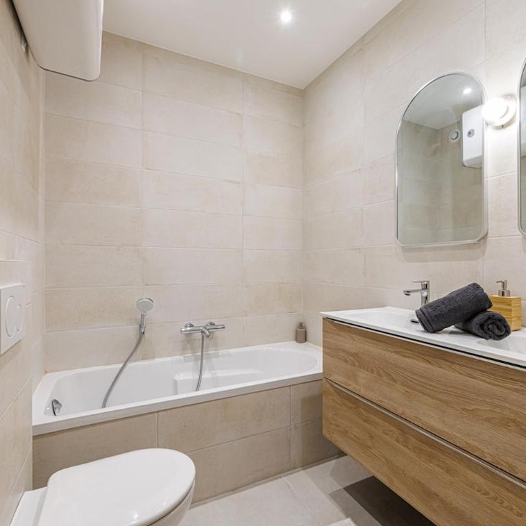 Charming 3-Room Old Antibes - Appartamento - 4