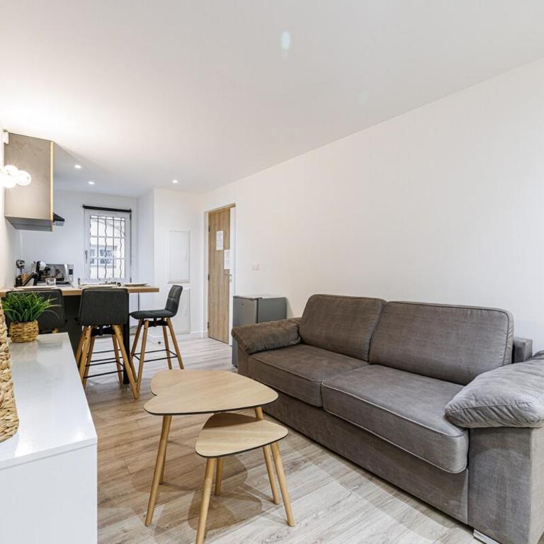 Charming 3-Room Old Antibes - Appartamento - 16