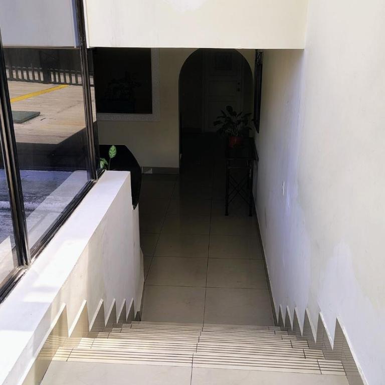 Apartment in Eloy Alfaro - Three-Bedroom Apartment - High Floor - 7