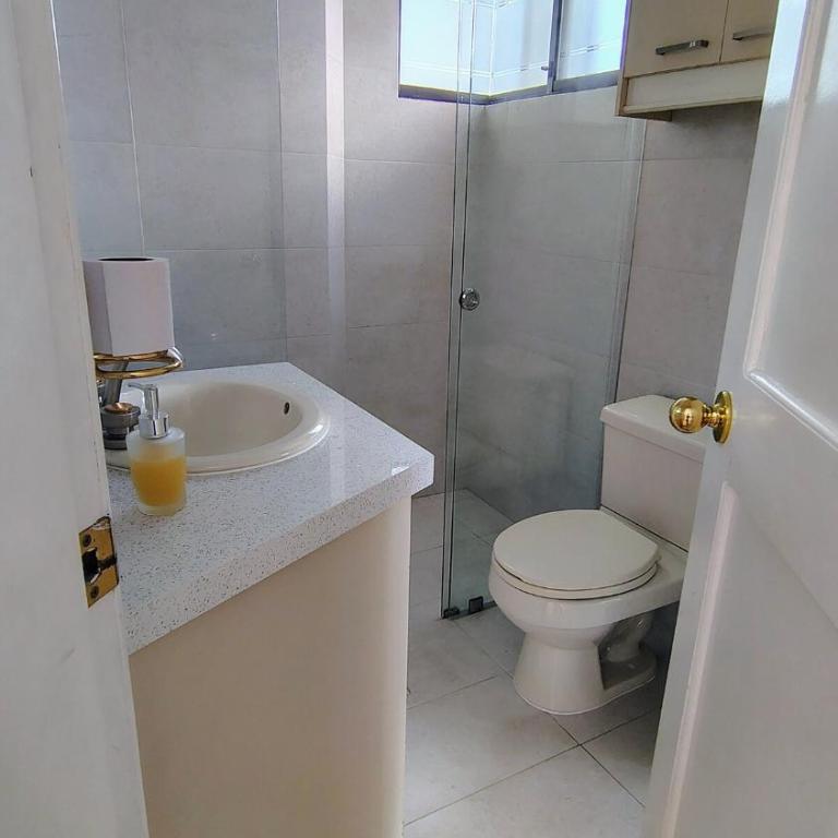 Apartment in Eloy Alfaro - Three-Bedroom Apartment - High Floor - 9