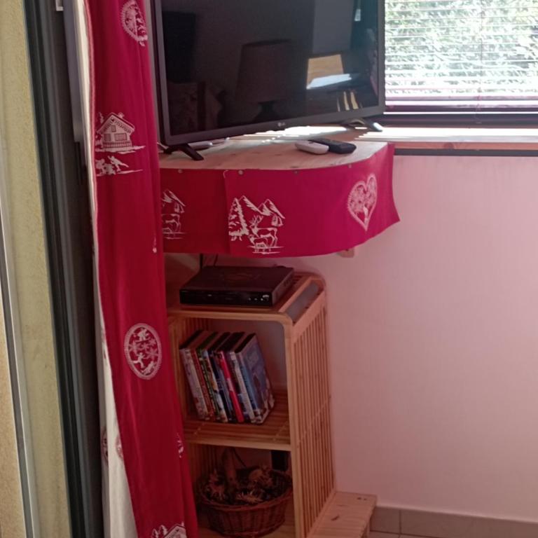 Joli T2 classé 2 étoiles avec coin cabine Briançon centre proche télécabine - Appartement 2 Chambres - 16