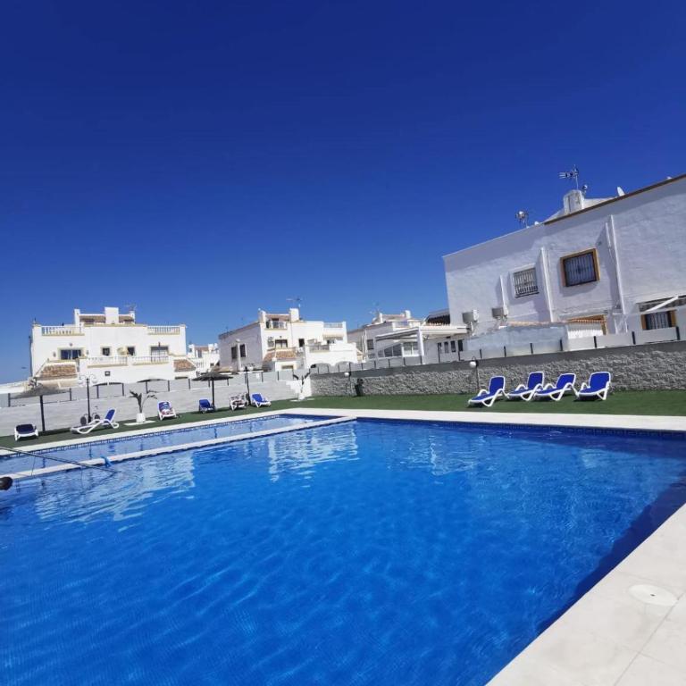 Location 6 personnes à Torrevieja - Casa de 3 dormitorios - 4