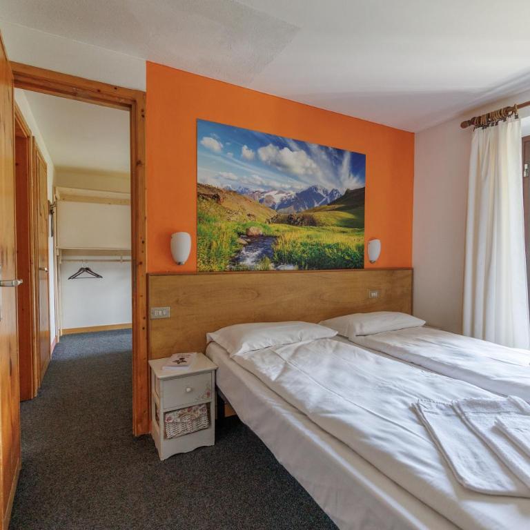 Hotel Teola - Two Connecting Rooms with Balcony - 10