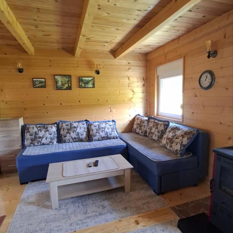 The Hut - Two-Bedroom House - 6