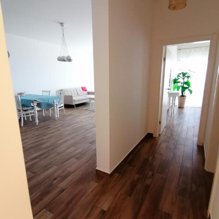 Your Home Montenegro - Two-Bedroom Apartment with Terrace and Sea View - 9