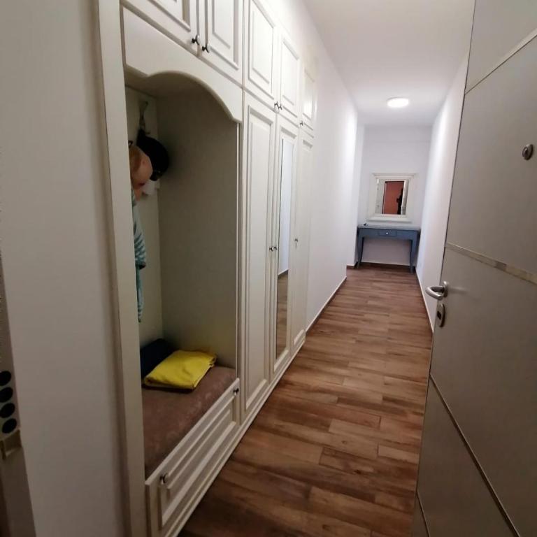 Your Home Montenegro - Two-Bedroom Apartment with Terrace and Sea View - 11