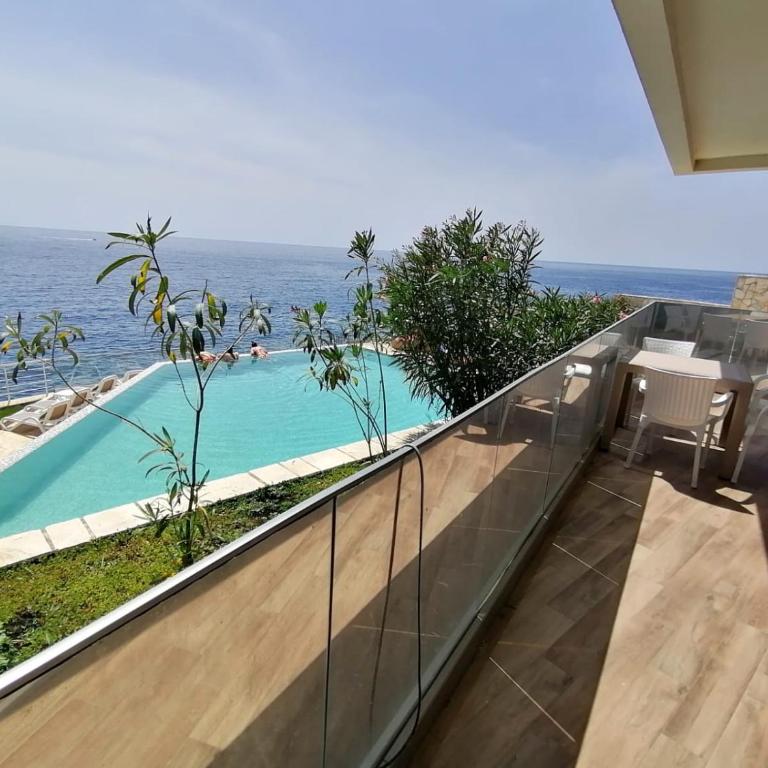 Your Home Montenegro - Two-Bedroom Apartment with Terrace and Sea View - 8