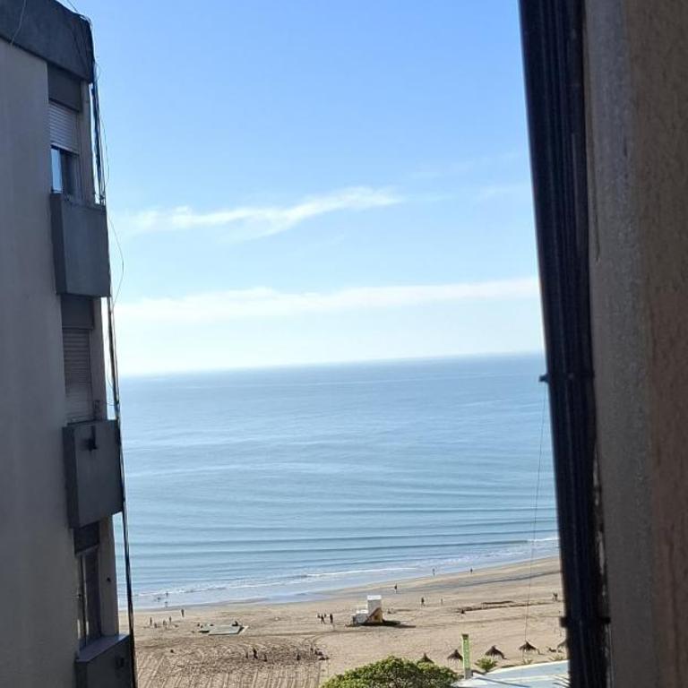 Departamento Premium Colon y Güemes - Apartamento de 1 dormitorio - 3