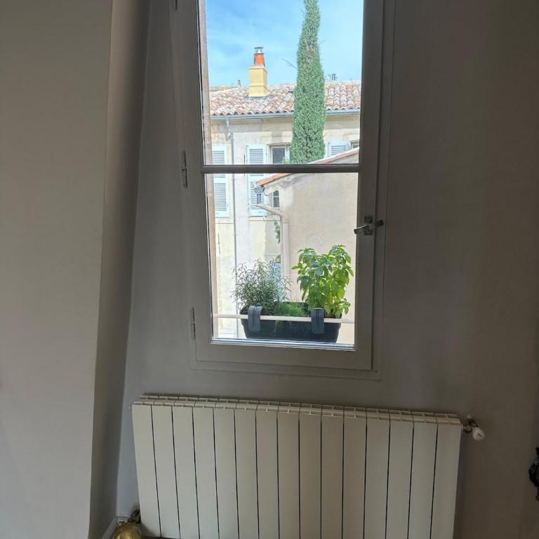 Aix flat in historic center, 17th century building - Two-Bedroom Apartment - 9