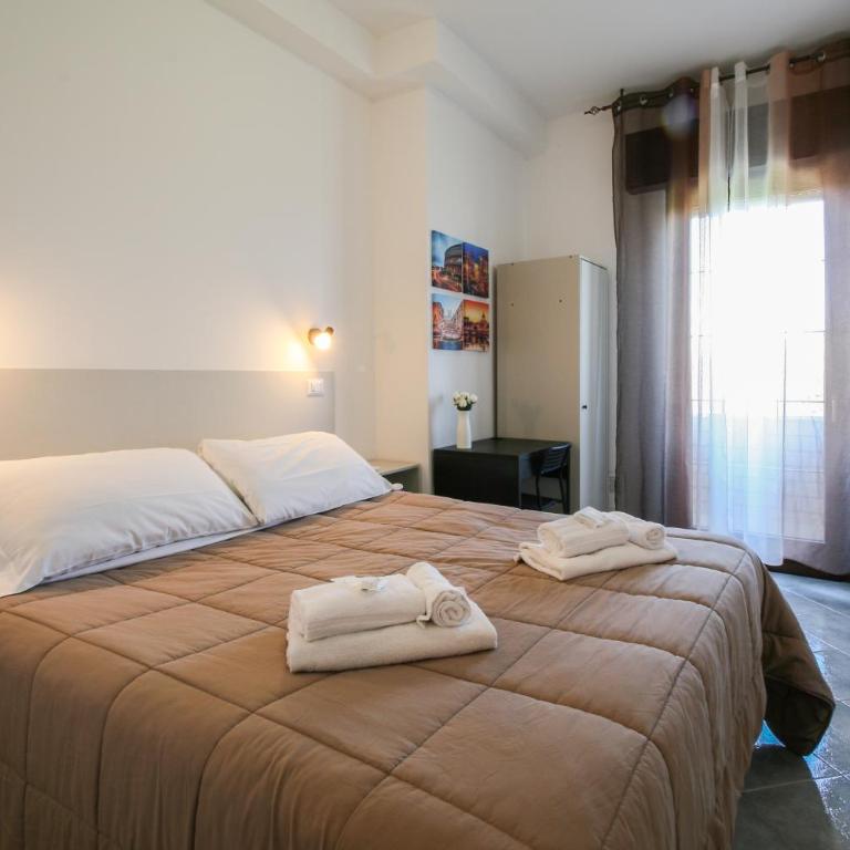 Fiumicino King's Guest House - Comfort Rooms - Camera Matrimoniale con Bagno Privato - 1