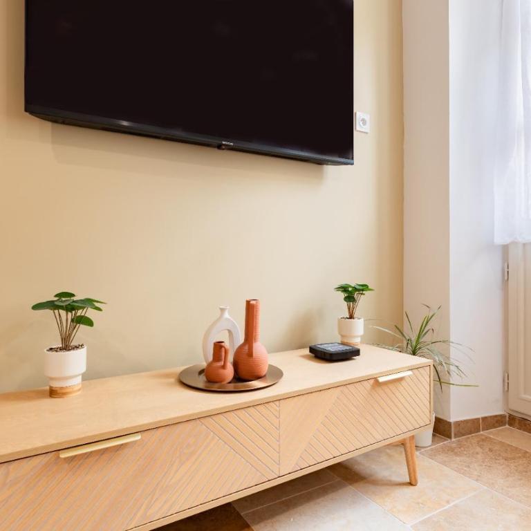 Plein centre - Climatisé - proche cité médiévale - Apartment mit 2 Schlafzimmern - 6