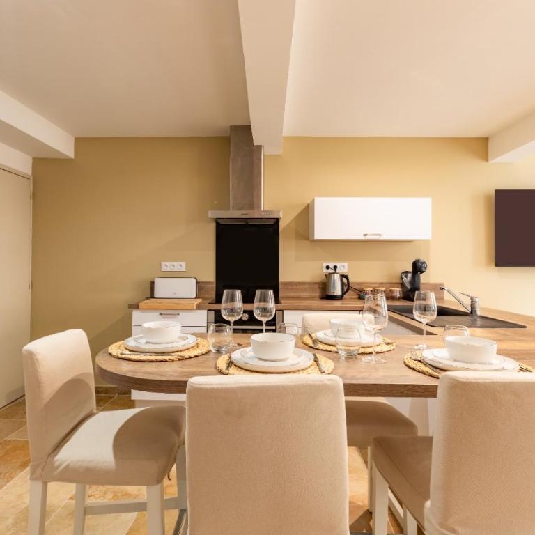 Plein centre - Climatisé - proche cité médiévale - Apartment mit 2 Schlafzimmern - 4