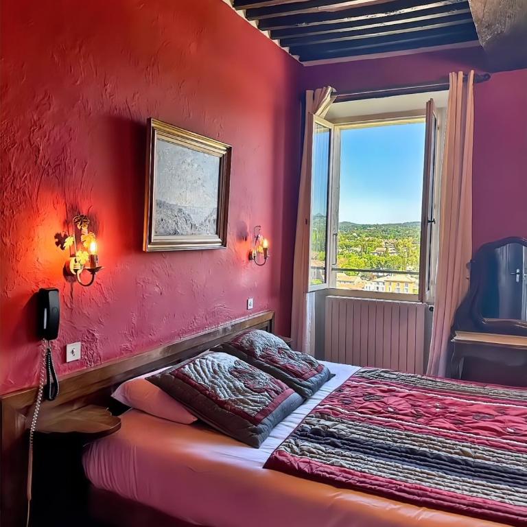 Hostellerie Le Beffroi - Chambre Double ou Lits Jumeaux avec Douche - 13