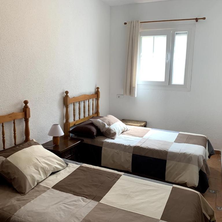 Spacious accommodation with a pool next to the beach - Apartamento de 4 habitaciones - 7