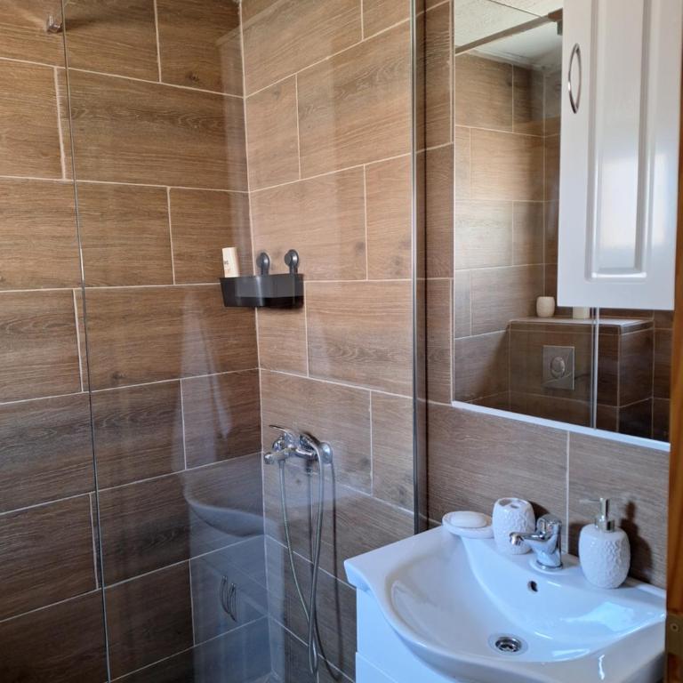 Chalets Montenegrina - One-Bedroom House - 21