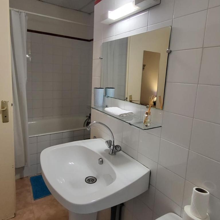 Residence Adele - Chambres en toute autonomie - Chambre Double avec Salle de Bains Privative - 3