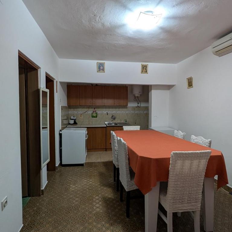 Private guest-house Gutic - Porodična Soba - 4