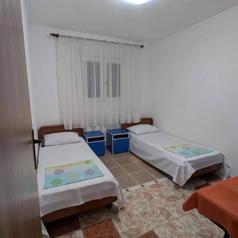 Private guest-house Gutic - Porodična Soba - 5