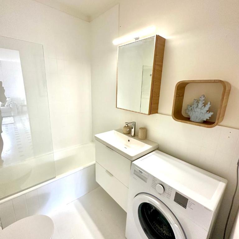 Superbe 4 couchages avec terrasse - Clim - 50m de la mer - One-Bedroom Apartment - 8