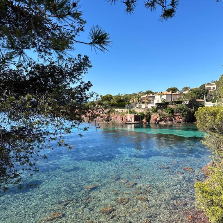 Superbe 4 couchages avec terrasse - Clim - 50m de la mer - One-Bedroom Apartment - 14