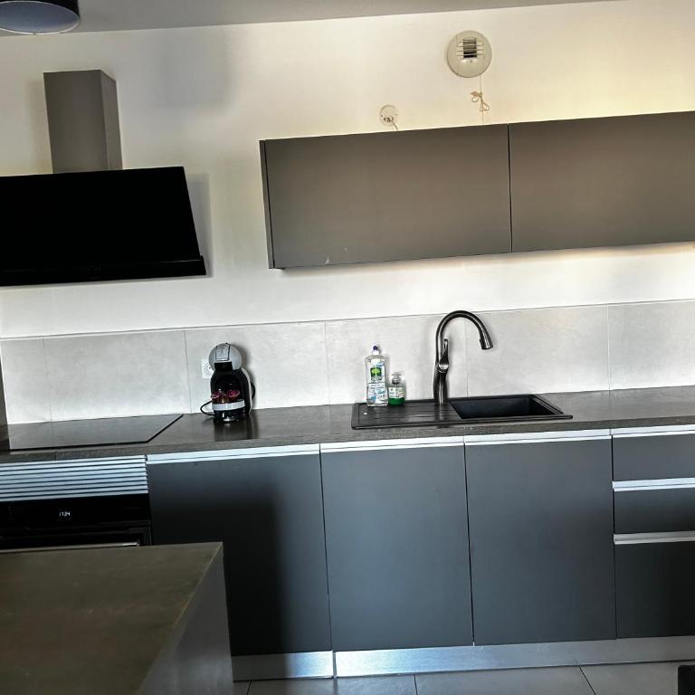 Appartement T4 spacieux - Three-Bedroom Apartment - 15