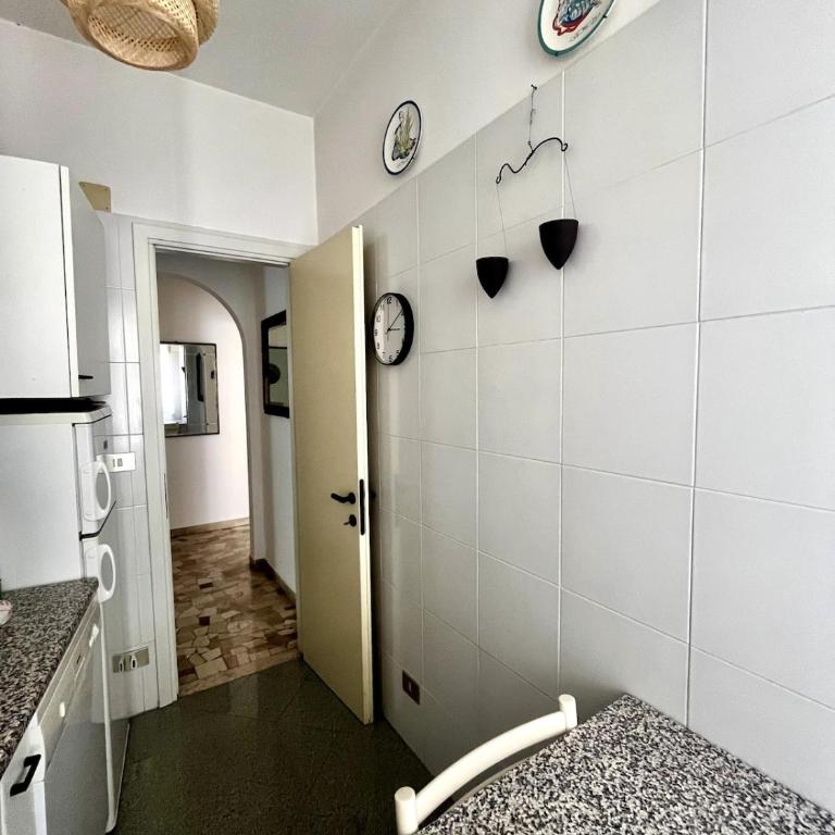 Sun Apartment Rapallo - Appartamento con 2 Camere da Letto - 9